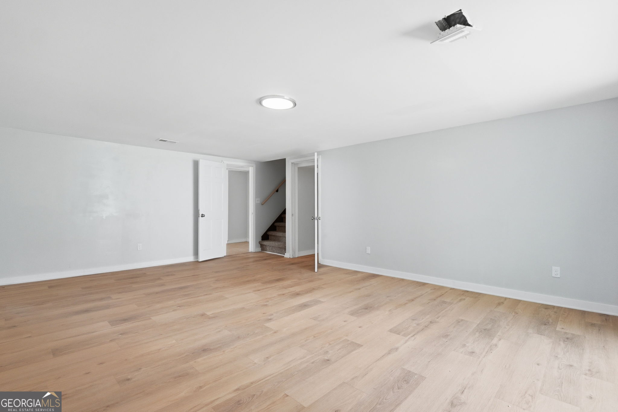 1445 Diplomat Drive Property Photo 34