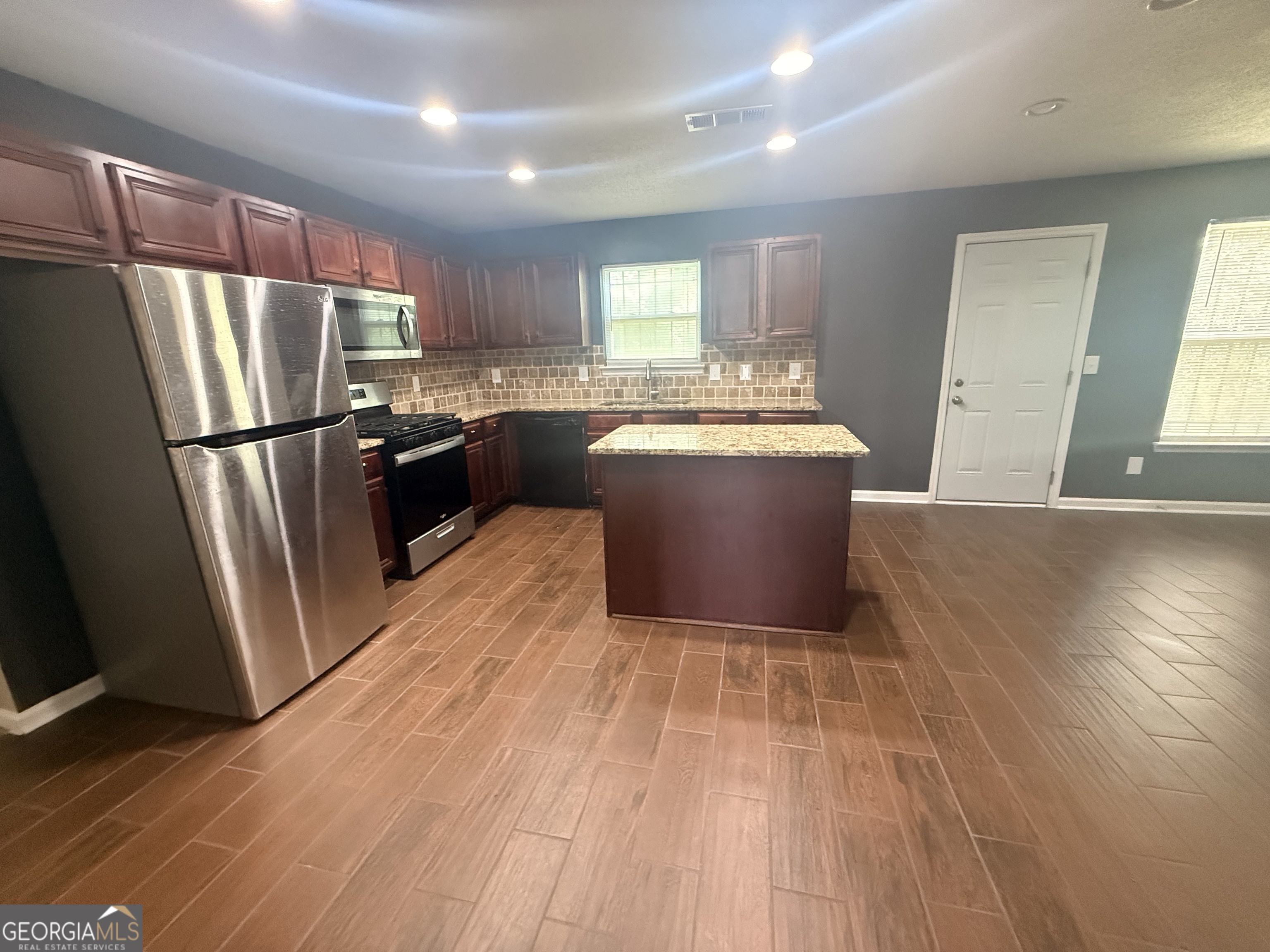 7155 Jumpers Trail Property Photo 10