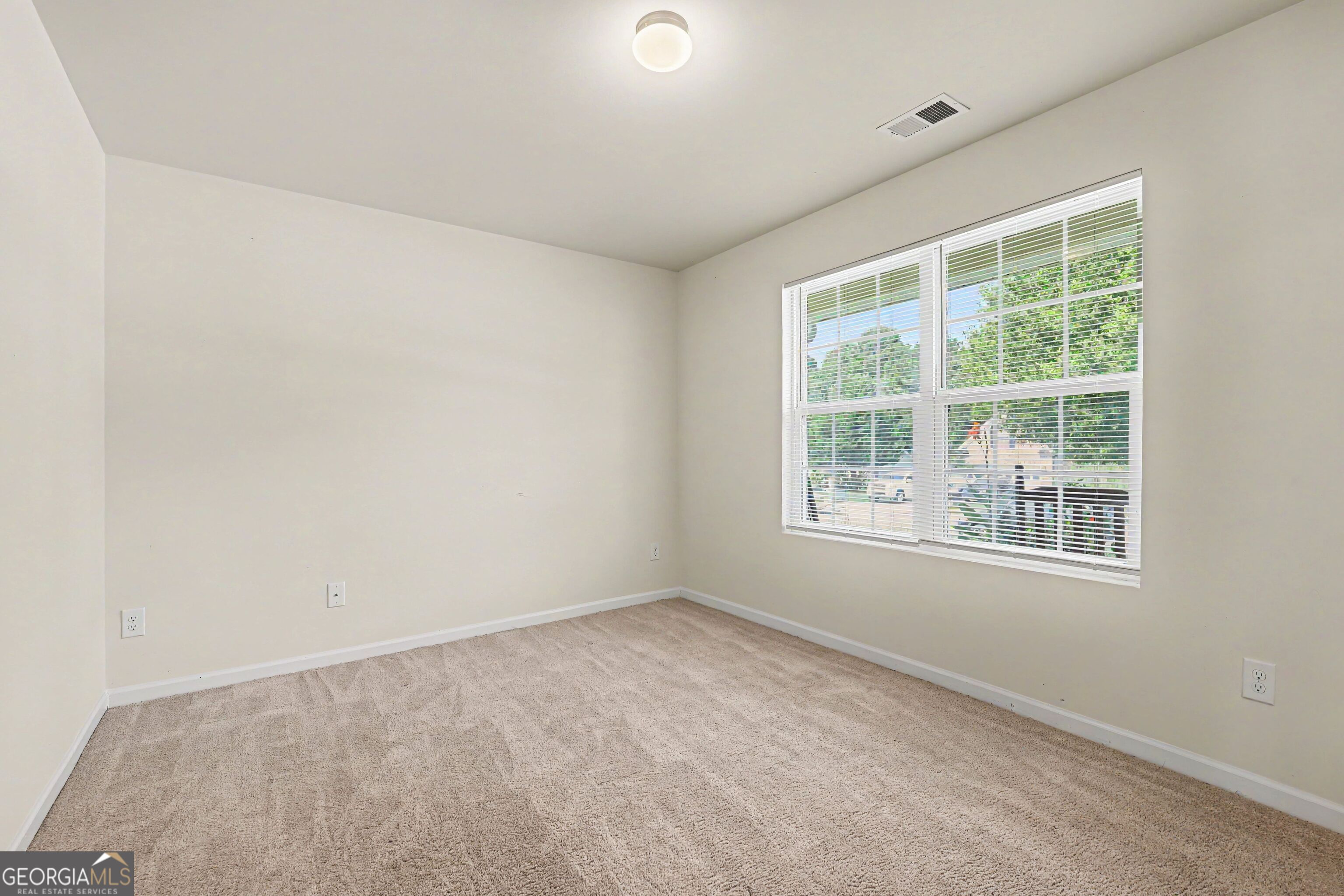 2072 Cedar Walk Drive Property Photo 32