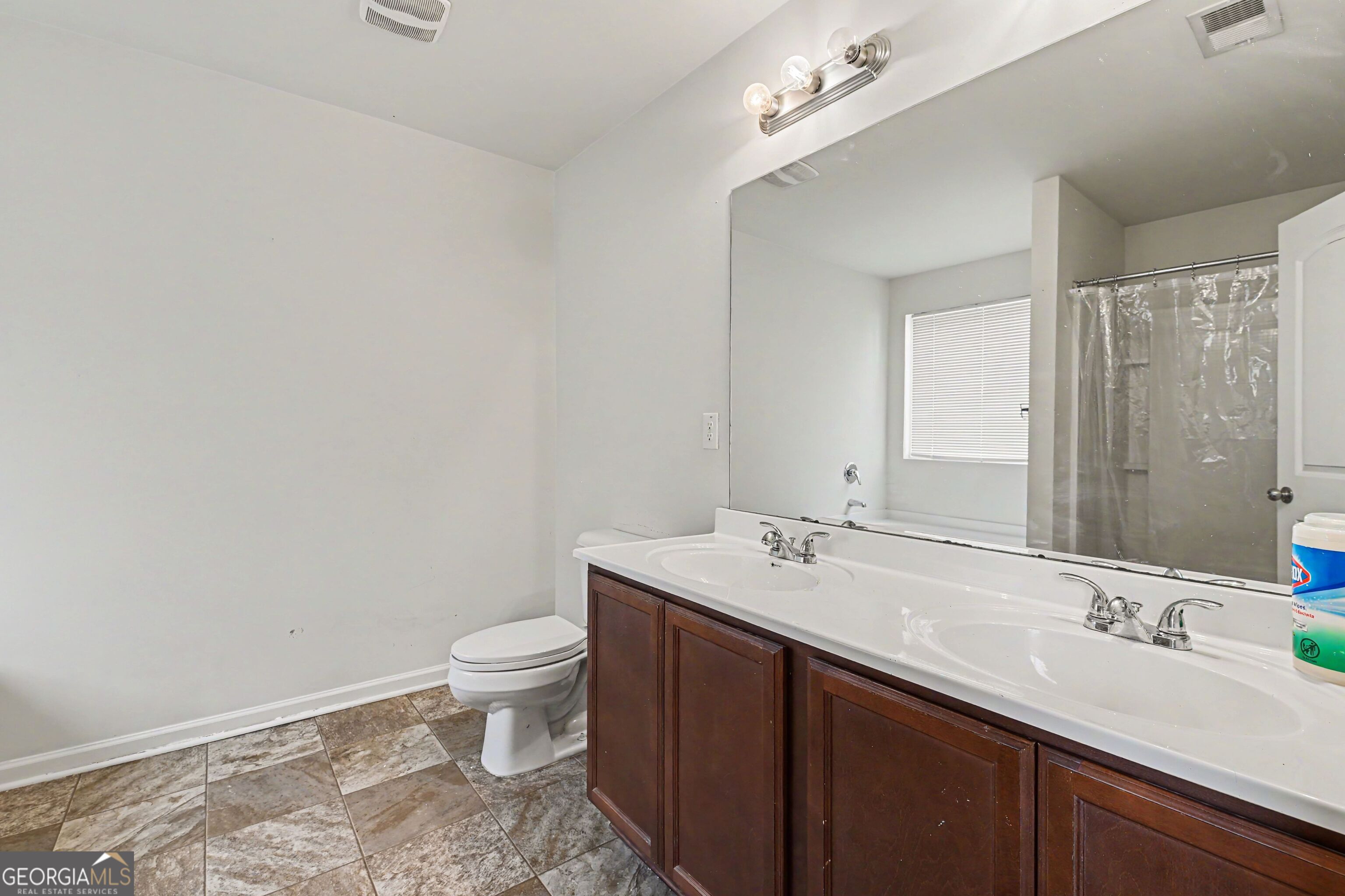 2072 Cedar Walk Drive Property Photo 34
