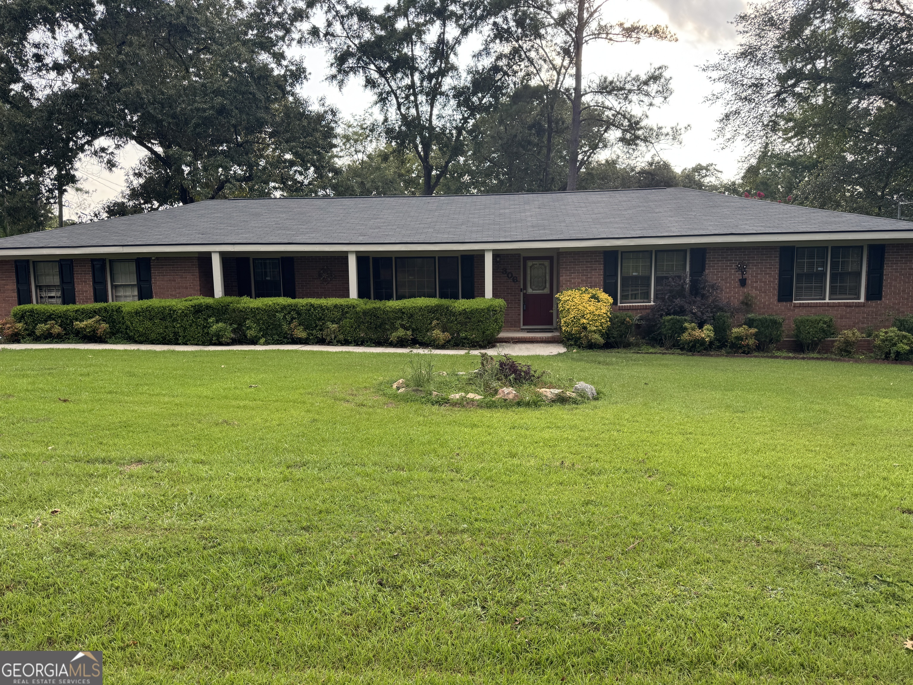 306 Hillcrest Avenue Property Photo 1