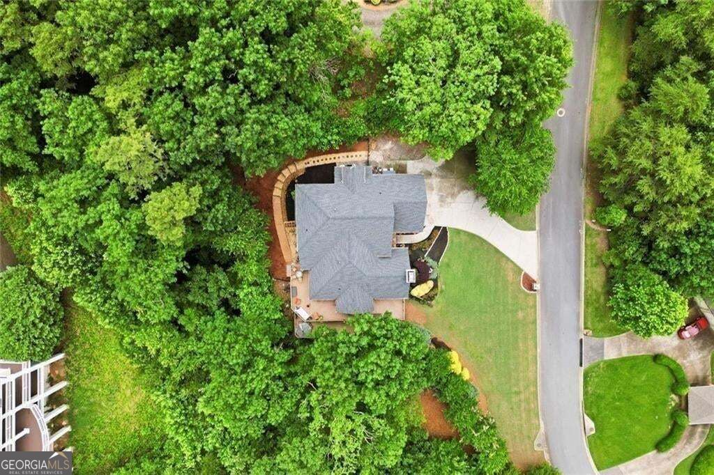 2951 Summitop Court Property Photo 5