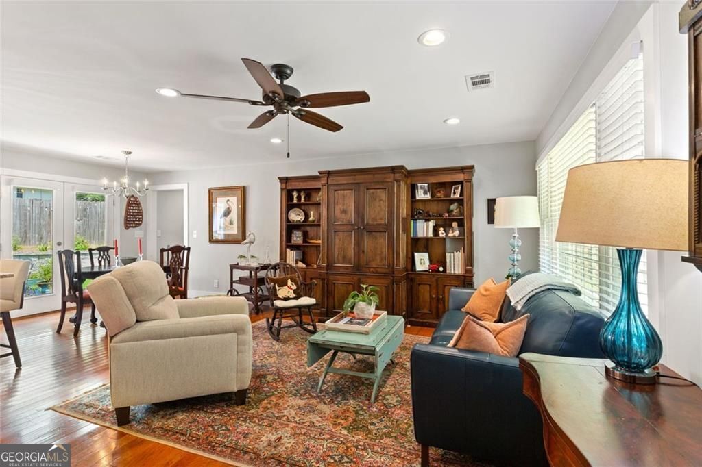3662 Twin Oaks Drive Se Property Photo 4