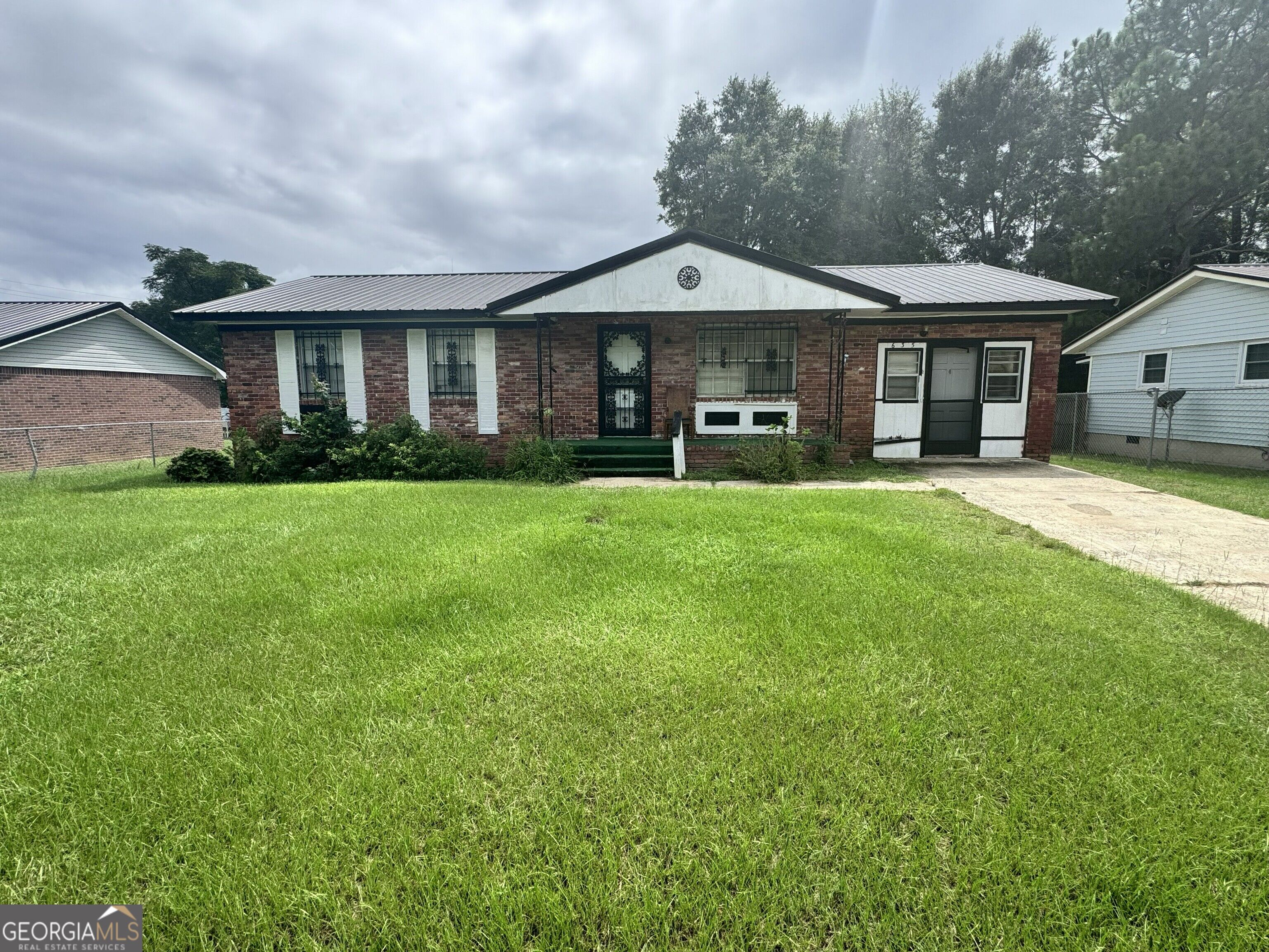 635 Majestic Lane Property Photo 1