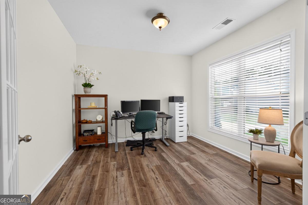 6095 Overleaf Terrace Property Photo 13