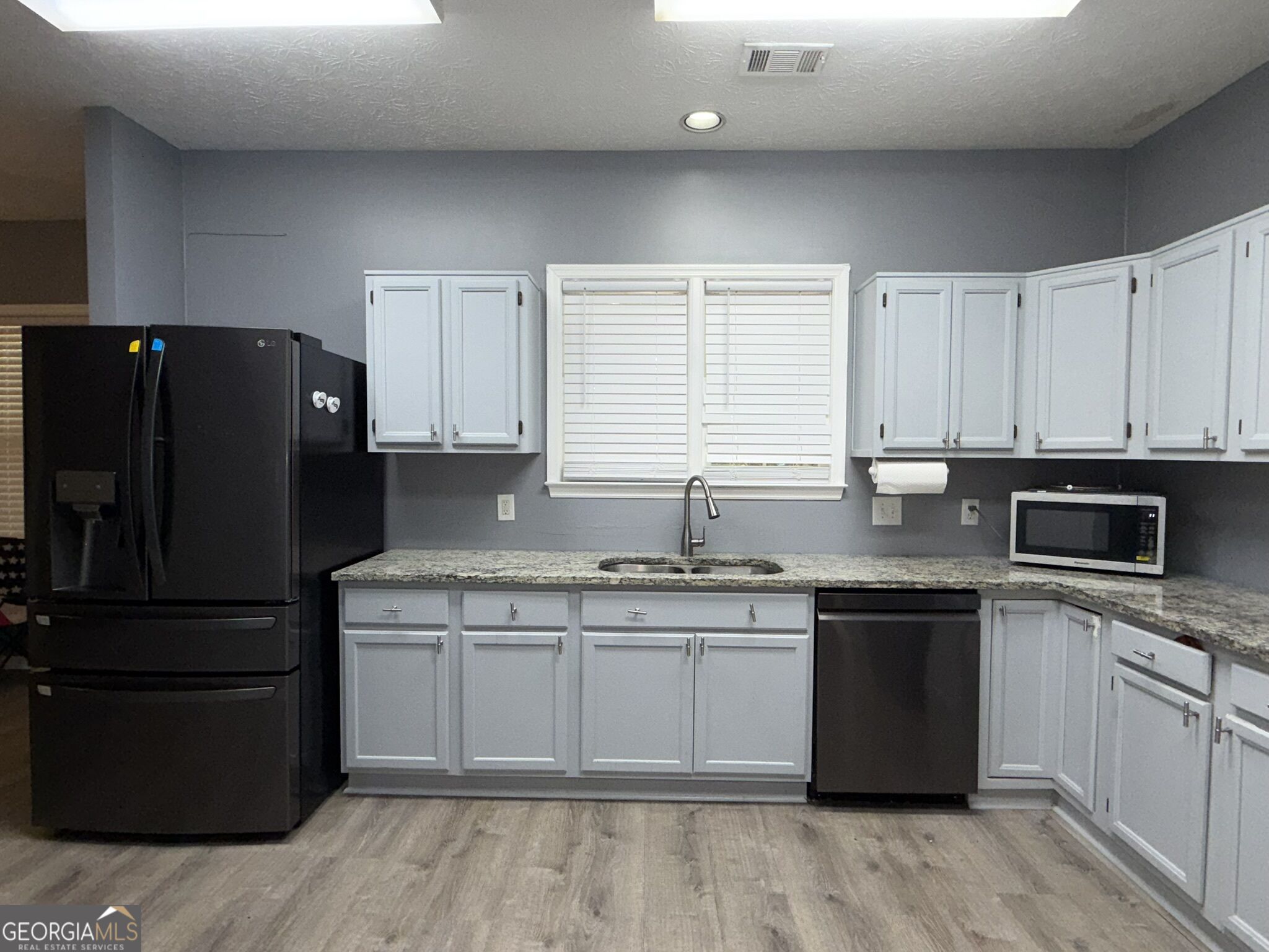 595 Mountain Harbor Property Photo 4