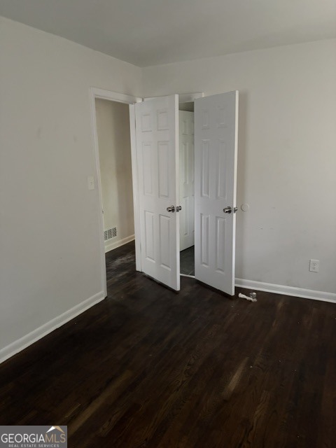 562 Roxbury Drive Property Photo 17