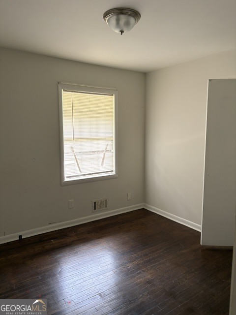 562 Roxbury Drive Property Photo 19