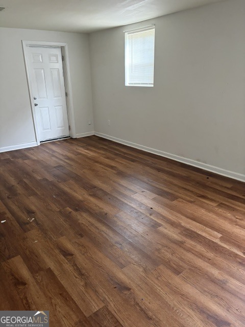 562 Roxbury Drive Property Photo 21