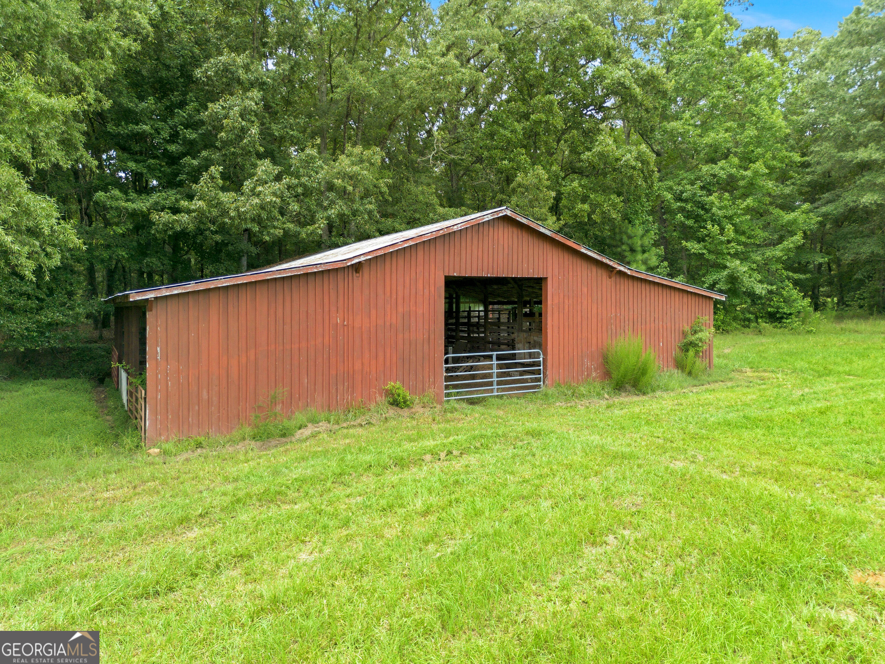 607 Grant Road Property Photo 9