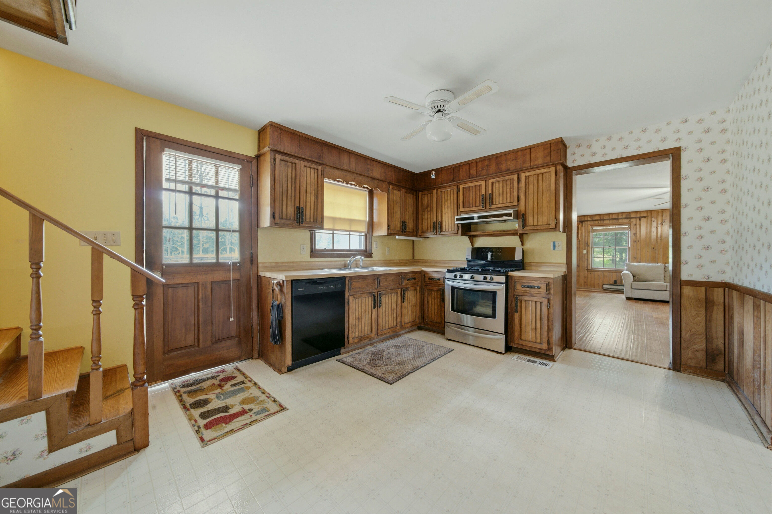 607 Grant Road Property Photo 29