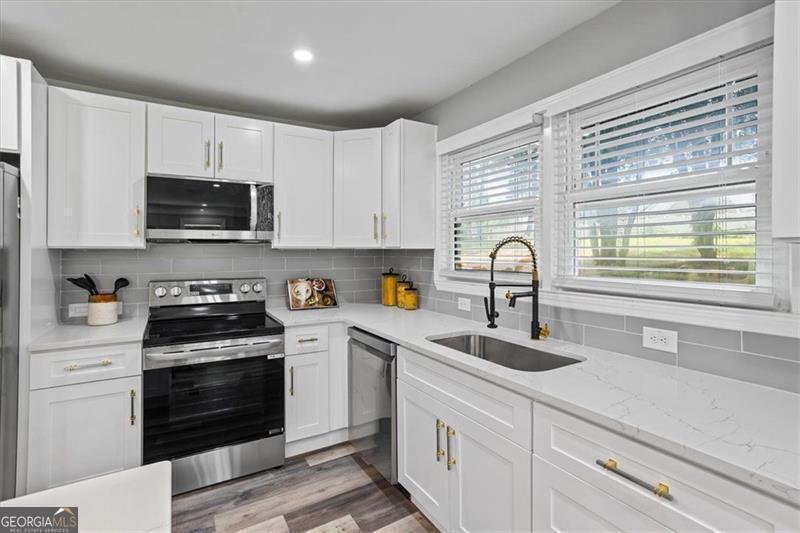 724 Cowan Road Se Property Photo 15