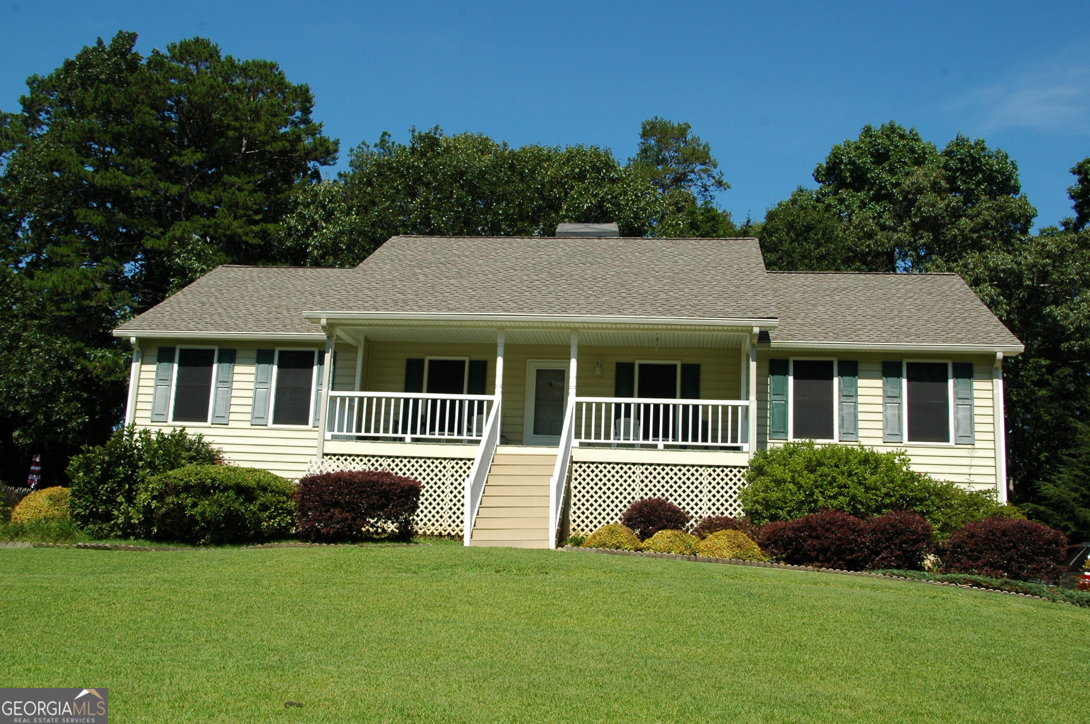400 Lambeth Drive Property Photo 1