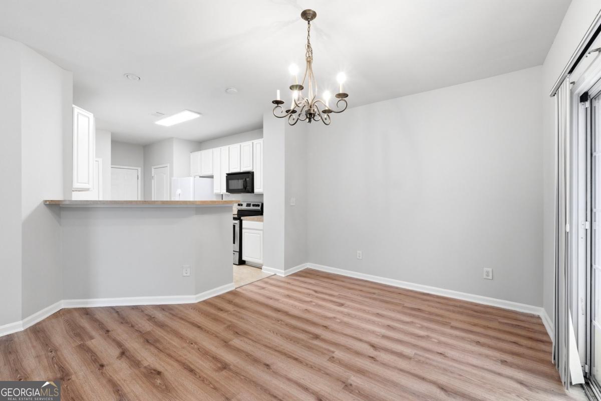 1006 Ivydale Circle Property Photo 6