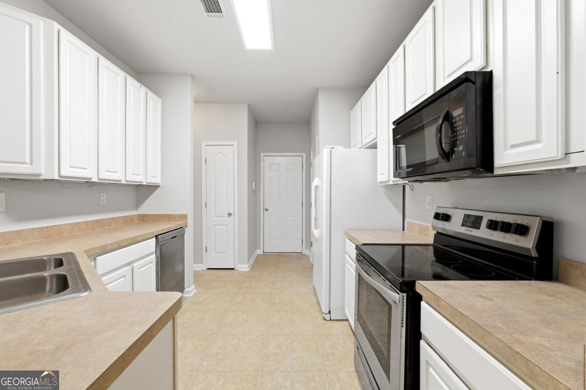 1006 Ivydale Circle Property Photo 8