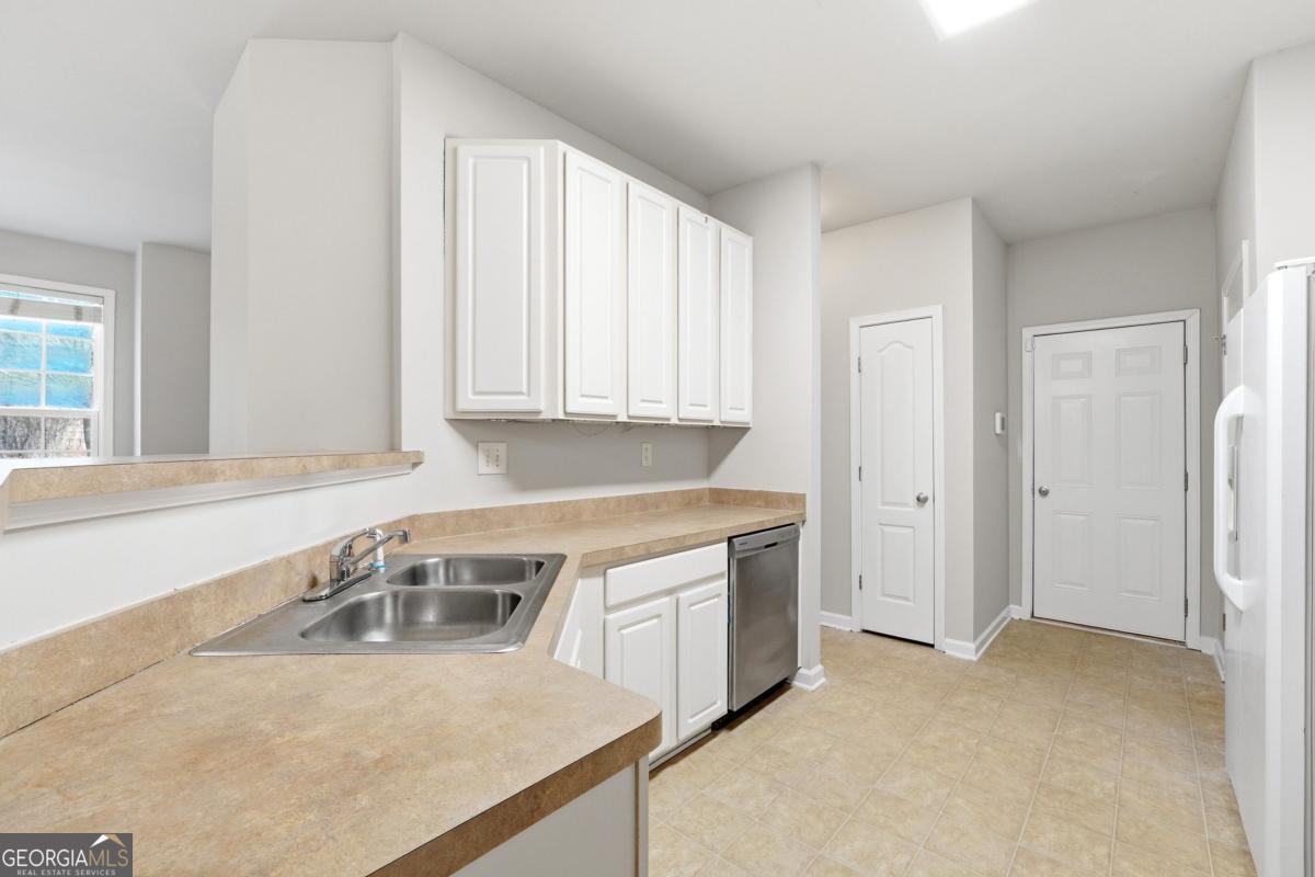 1006 Ivydale Circle Property Photo 9