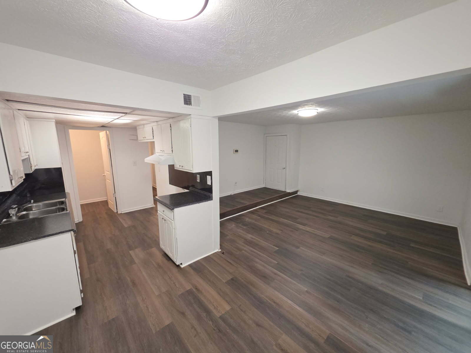 3183 Nectarine Circle Property Photo 4