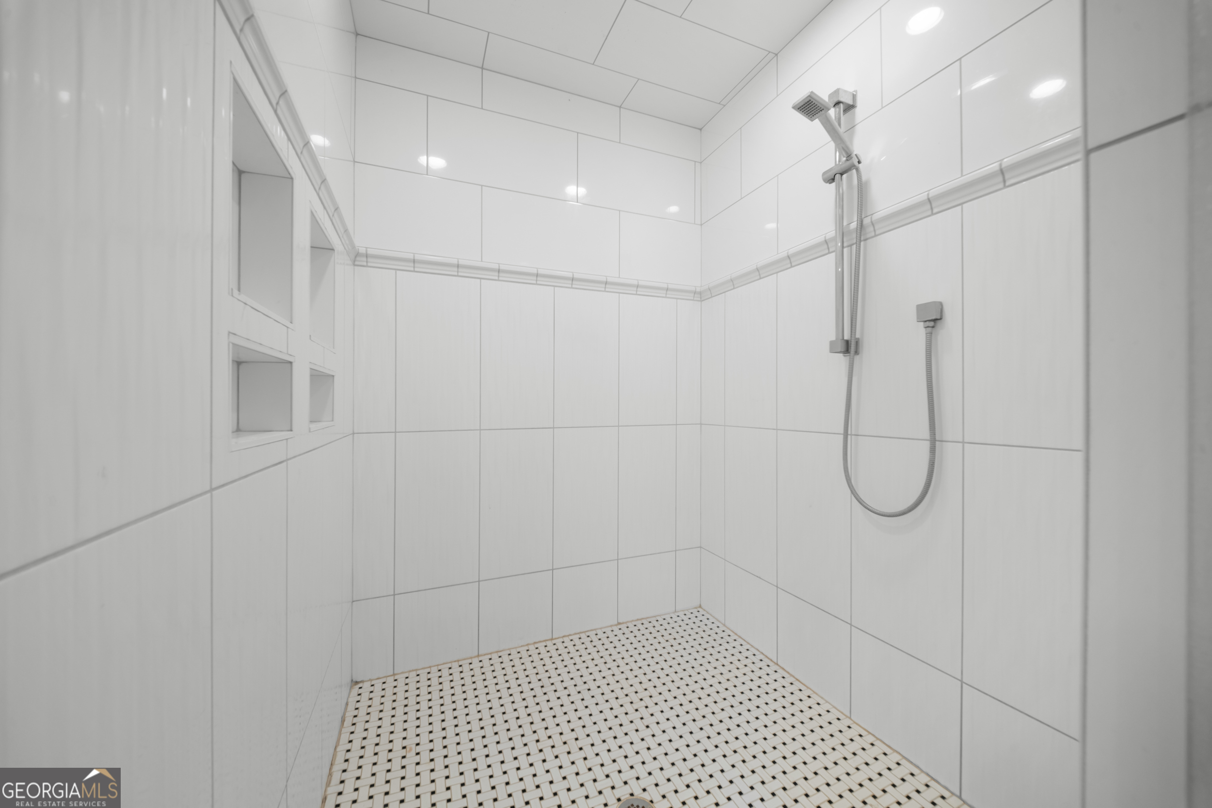 3800 Adabelle Road Property Photo 22