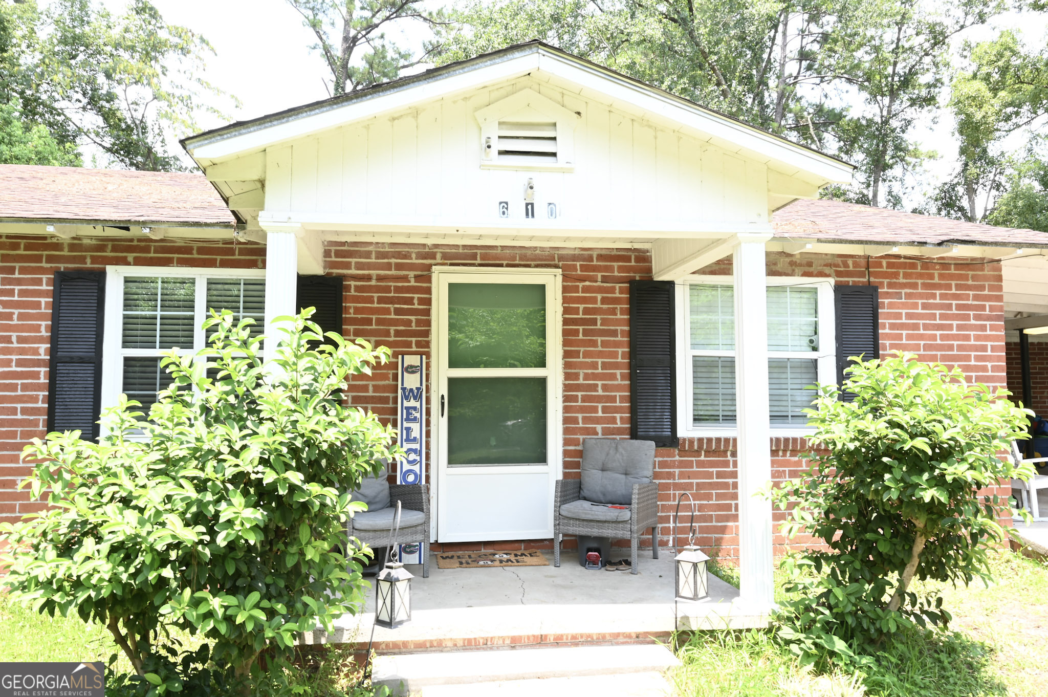 610 Poplar Street Property Photo 2