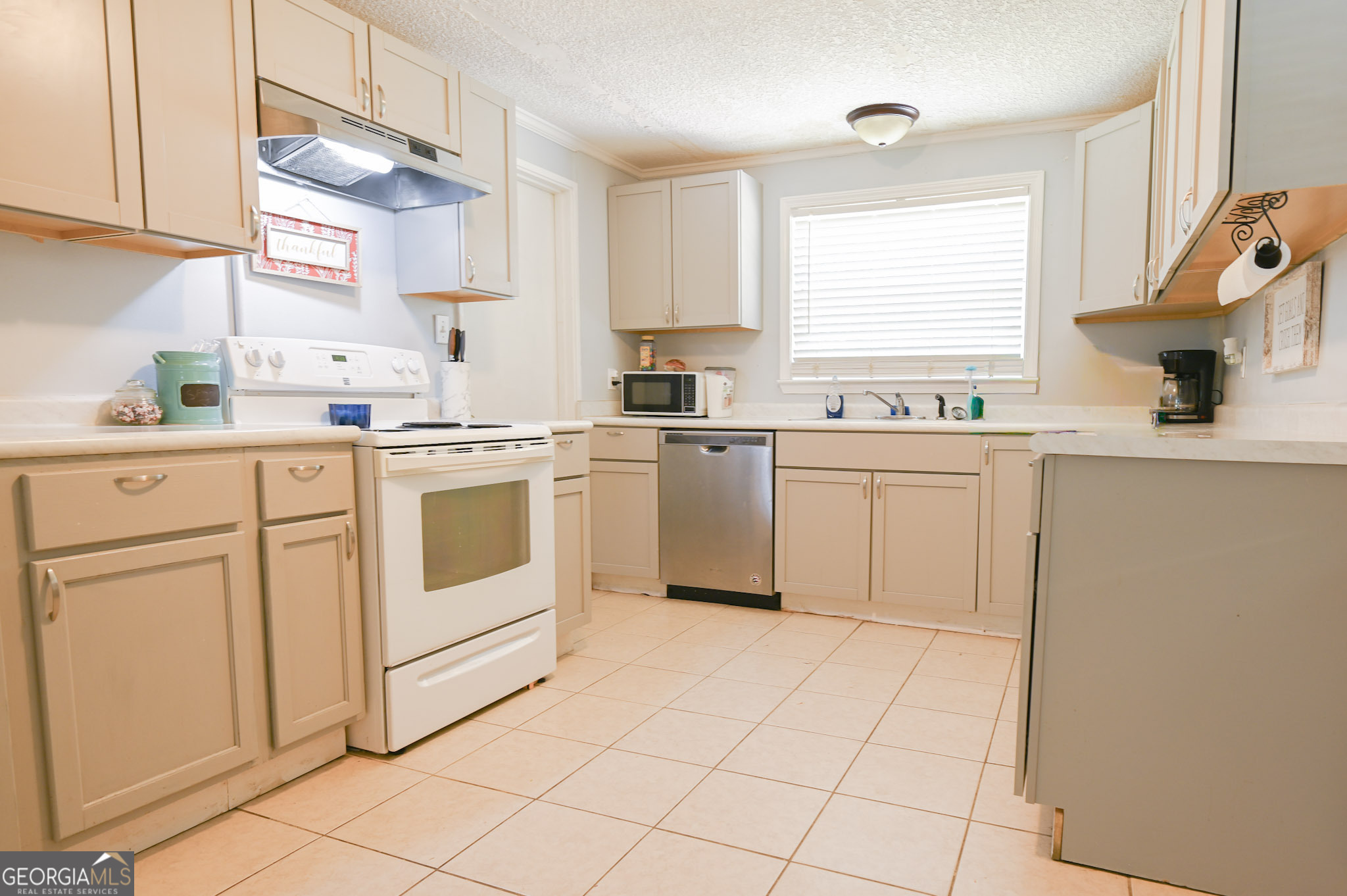 610 Poplar Street Property Photo 10