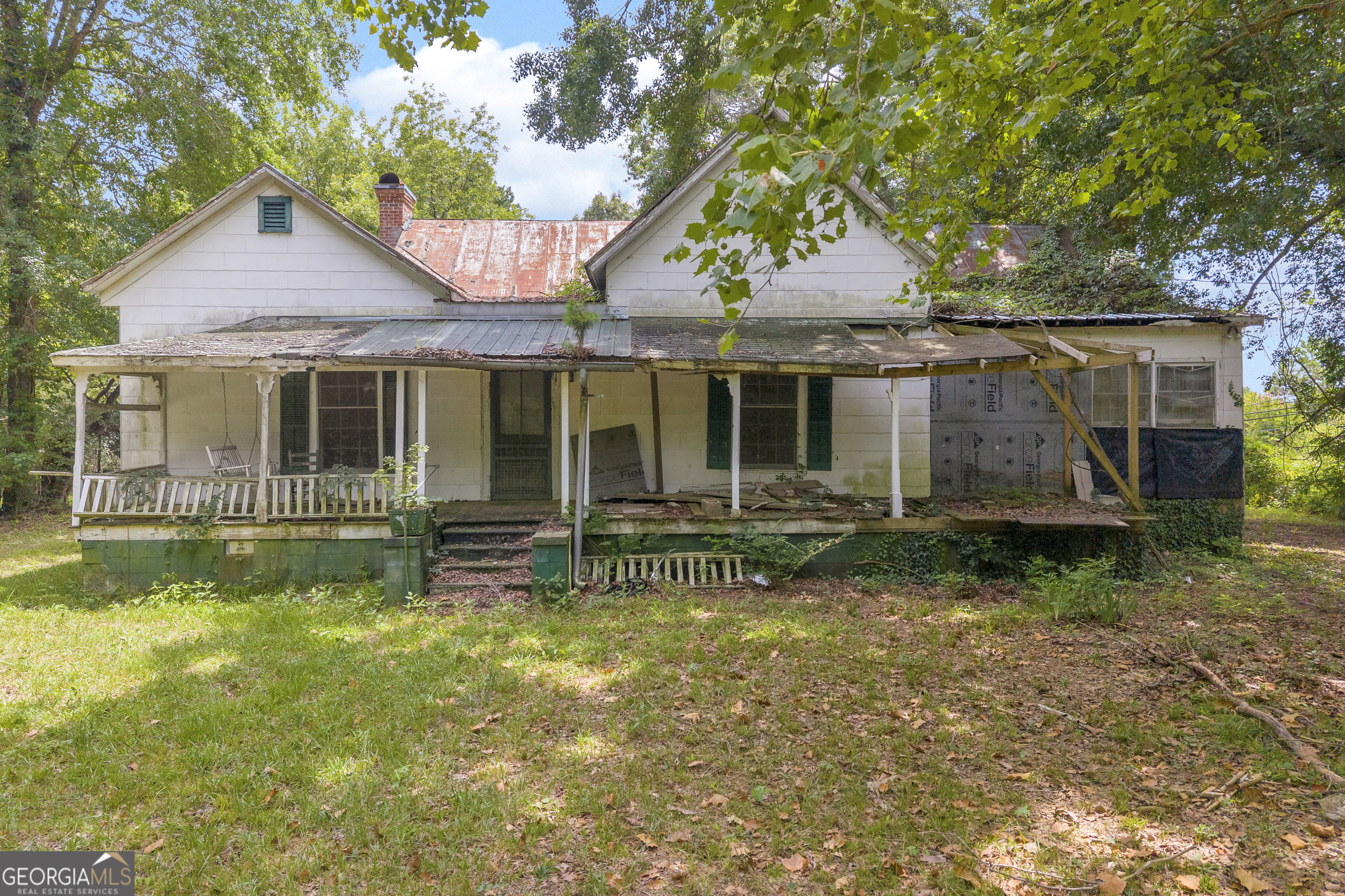 1104 Lexington Highway Property Photo 1