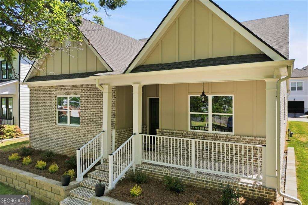 2107 E Haven Drive Ne Property Photo 2