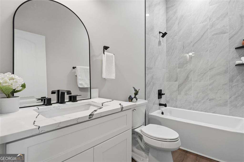 2107 E Haven Drive Ne Property Photo 26