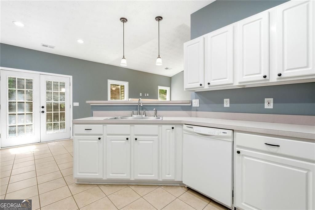 5823 N Cove Road Property Photo 14