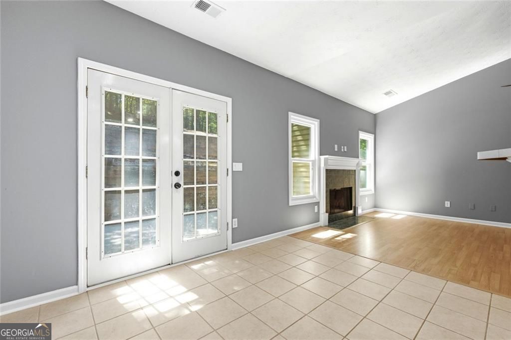 5823 N Cove Road Property Photo 15