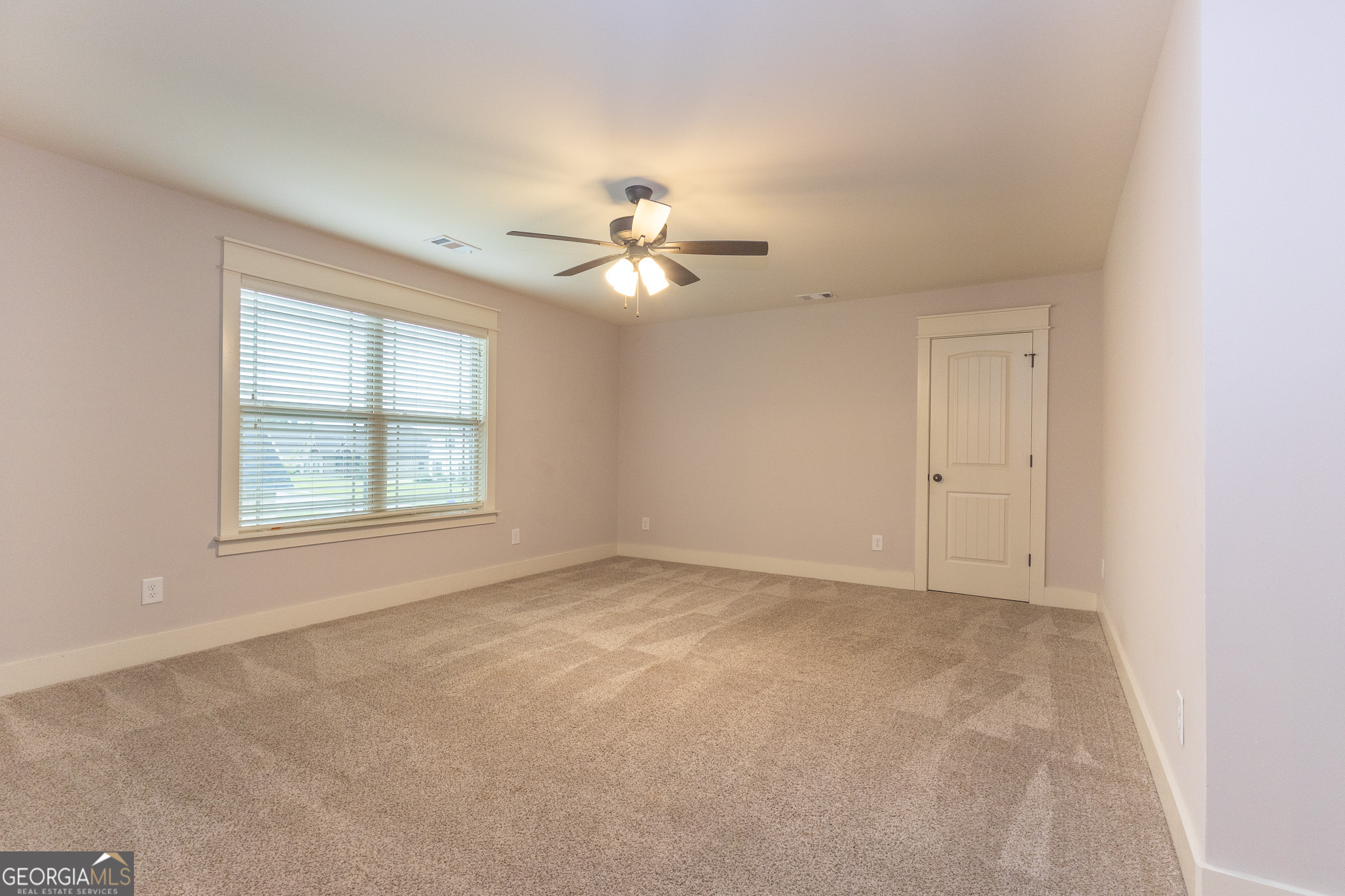 411 Stonegate Trail Property Photo 32