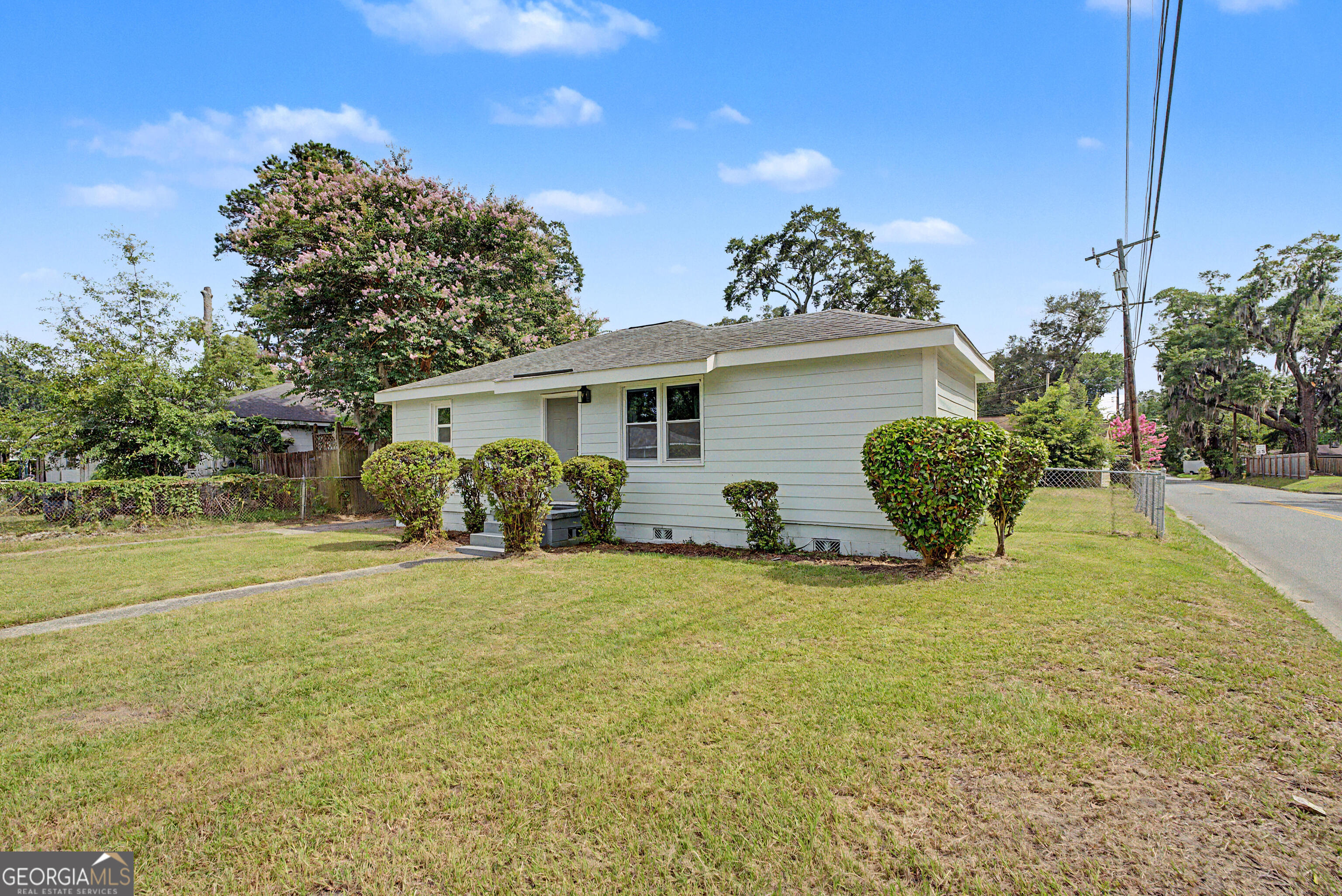 1301 E 68th Street Property Photo 2