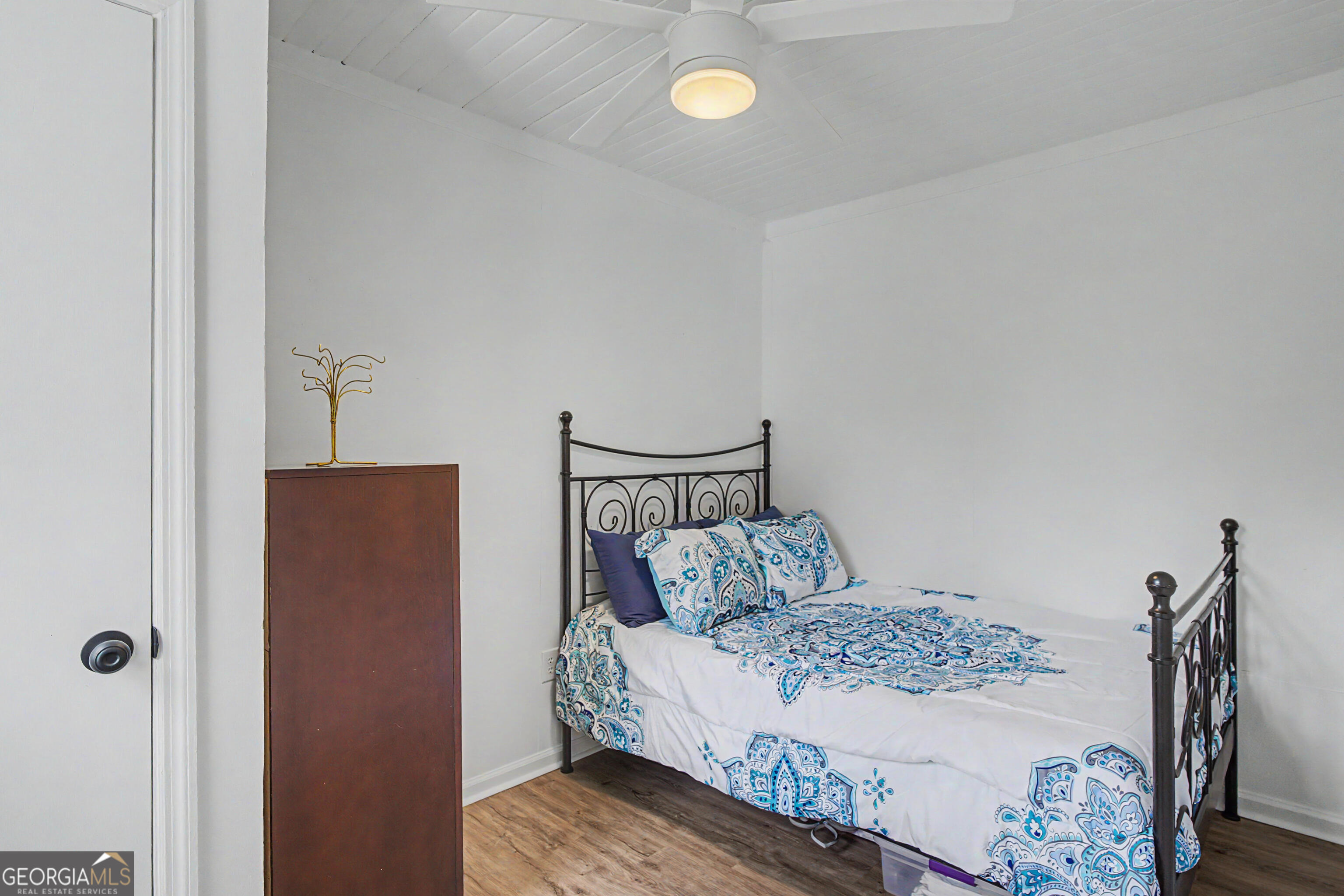 1301 E 68th Street Property Photo 8