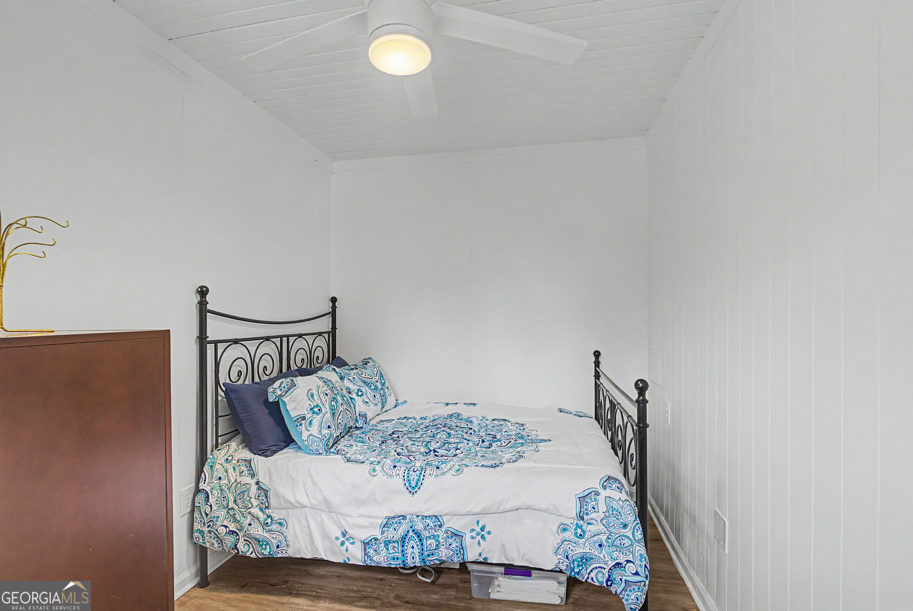 1301 E 68th Street Property Photo 9