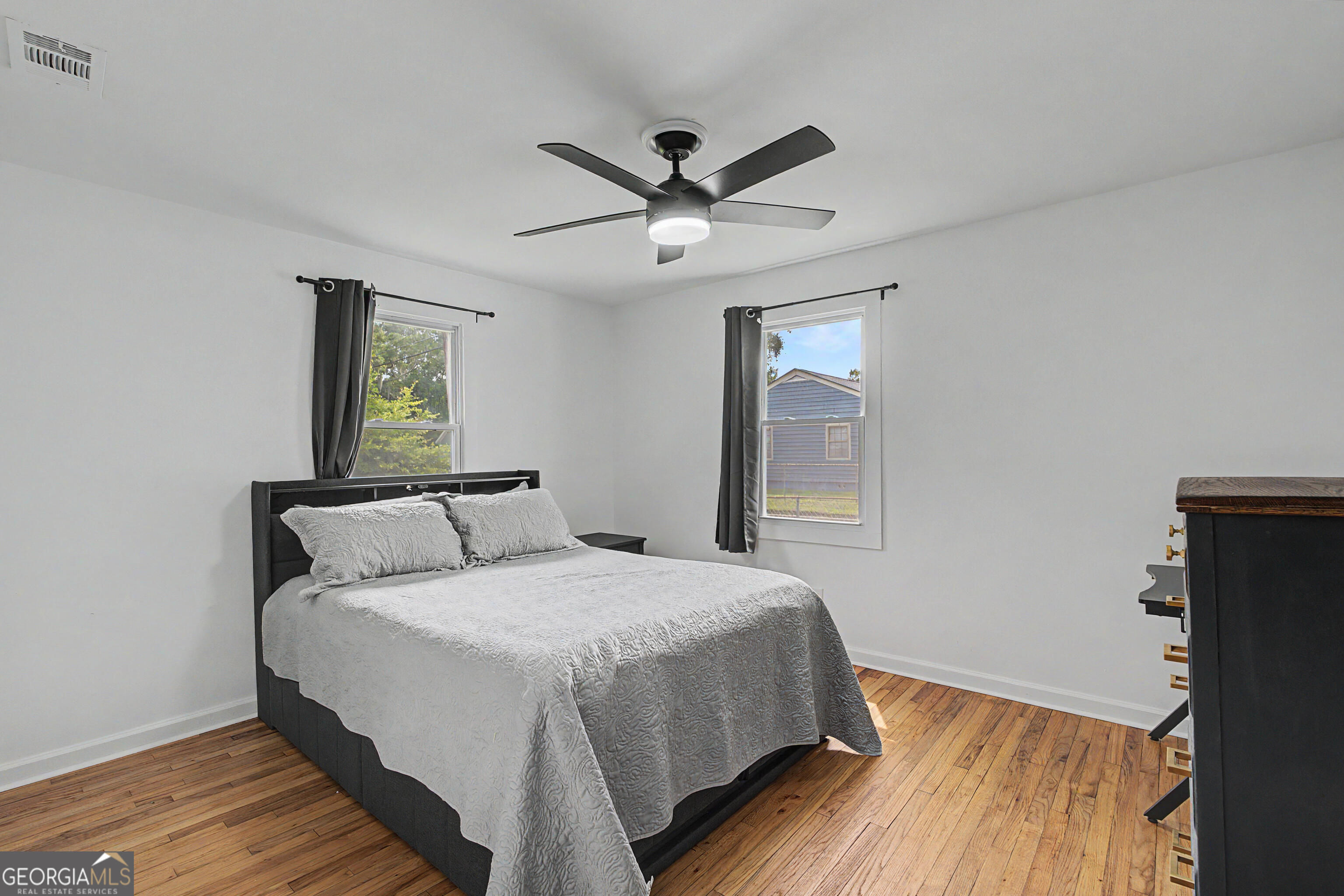1301 E 68th Street Property Photo 11