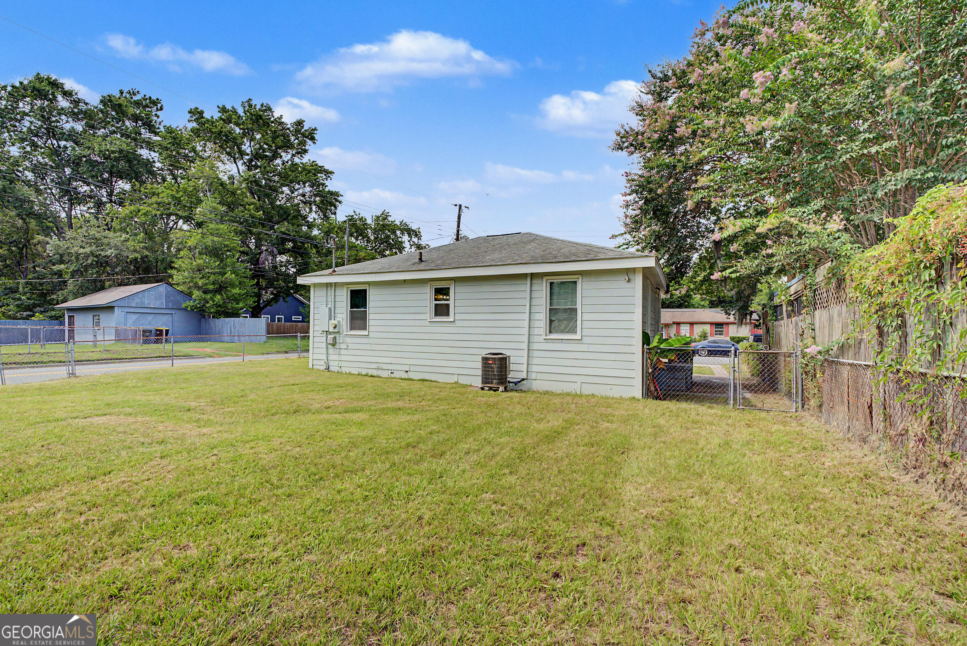 1301 E 68th Street Property Photo 23