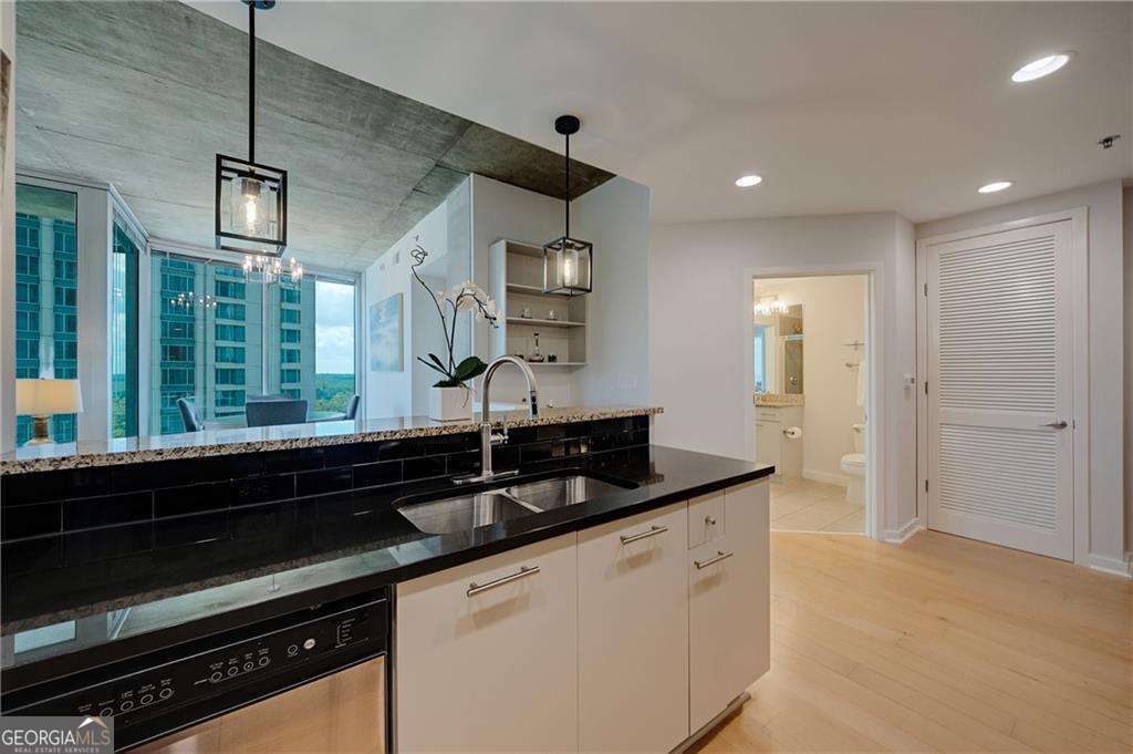 3324 Peachtree Road Ne # 1101 Property Photo 7