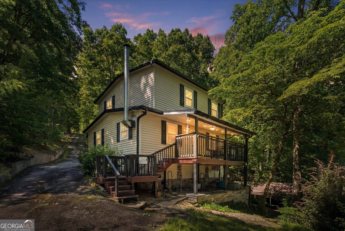 21 River Road