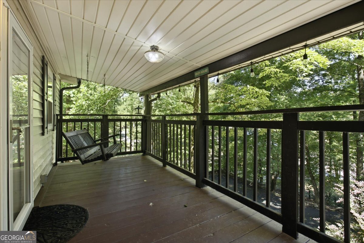 21 River Road Property Photo 35