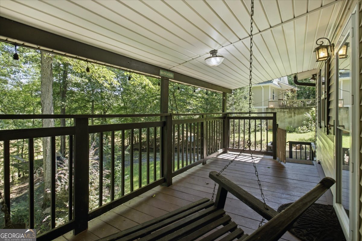 21 River Road Property Photo 36