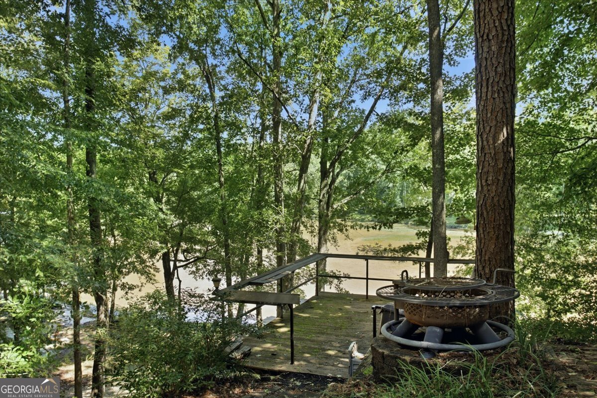 21 River Road Property Photo 41