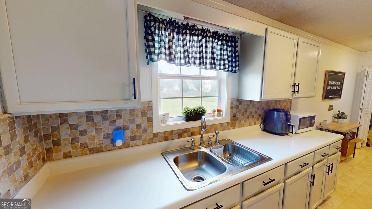2124 Broad Street Property Photo 9