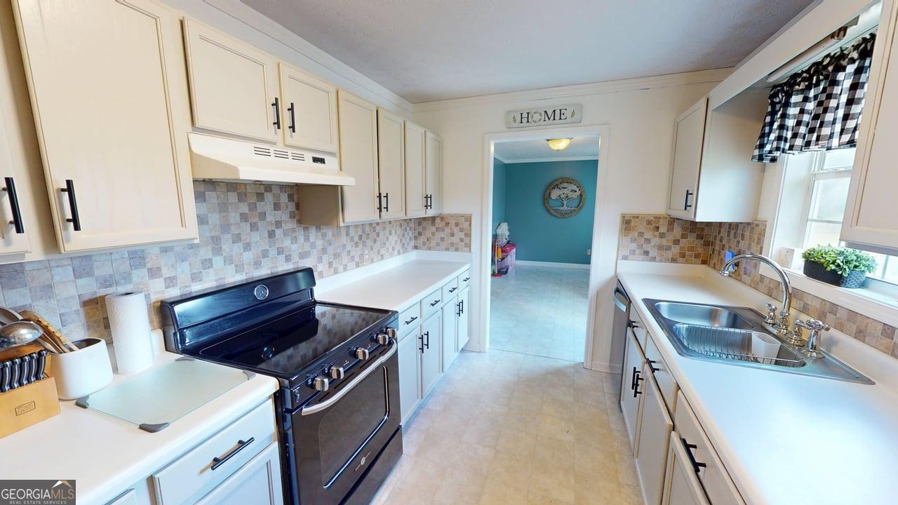 2124 Broad Street Property Photo 10