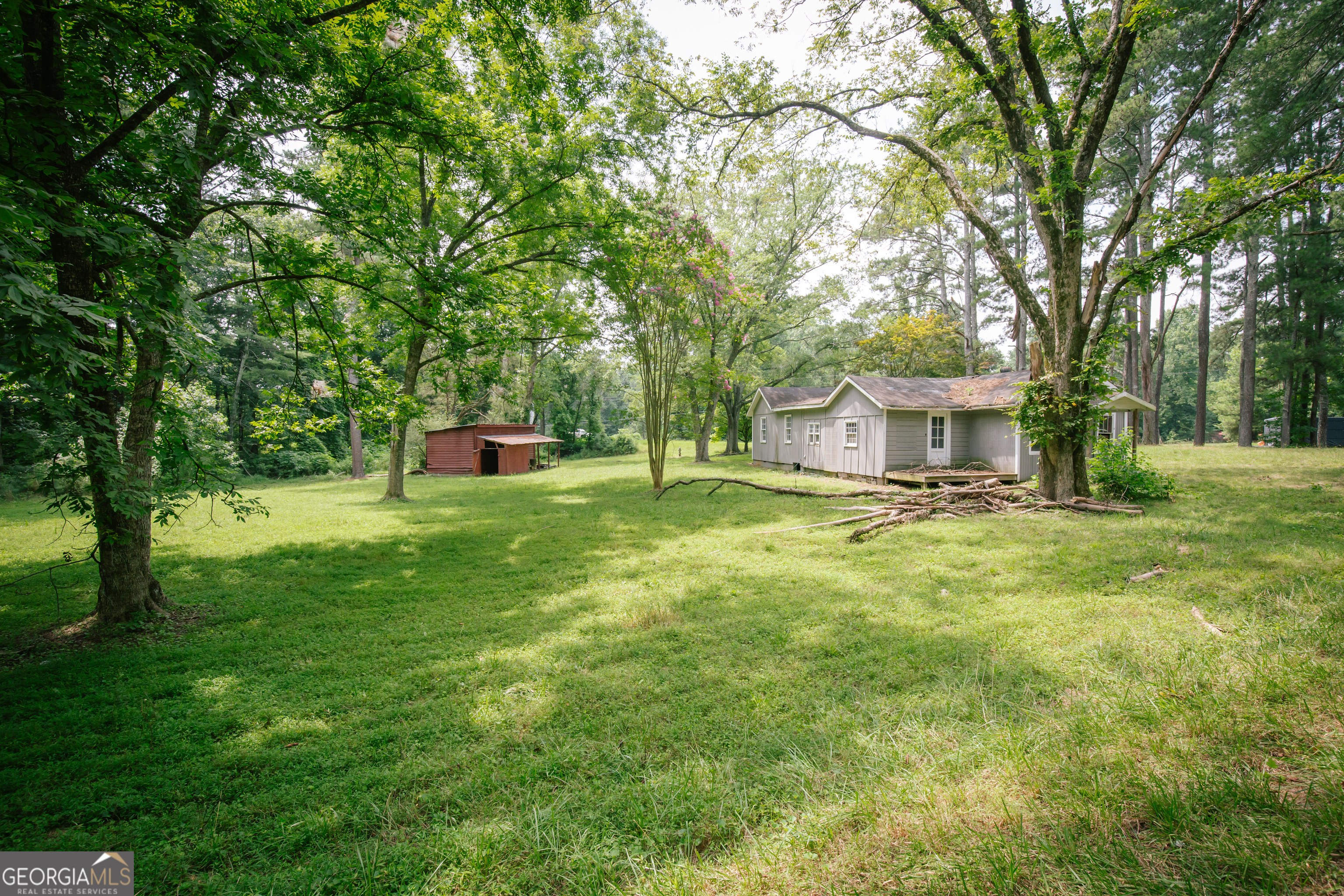 3515 Dawson Forest Road E Property Photo 1