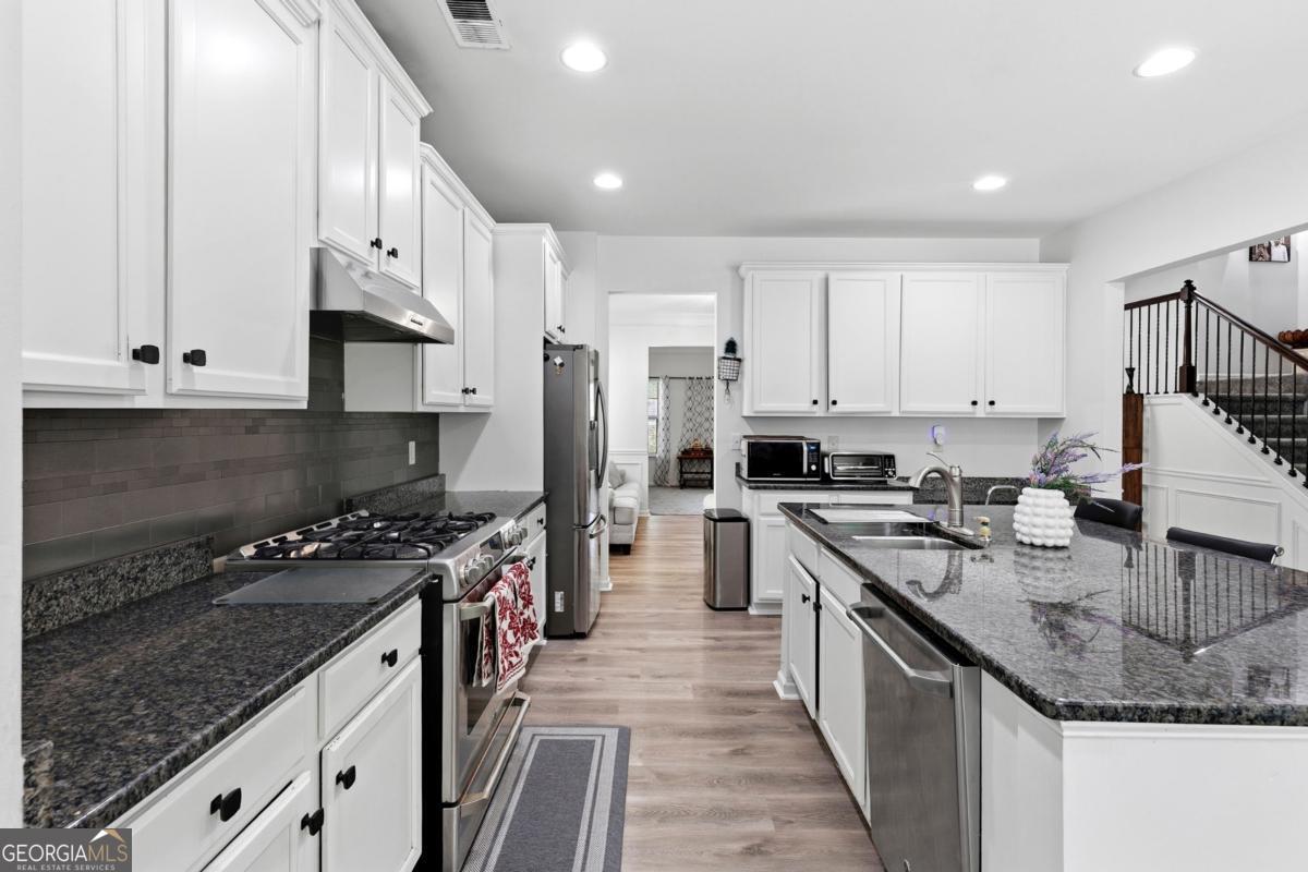 4676 Water Mill Drive Property Photo 11