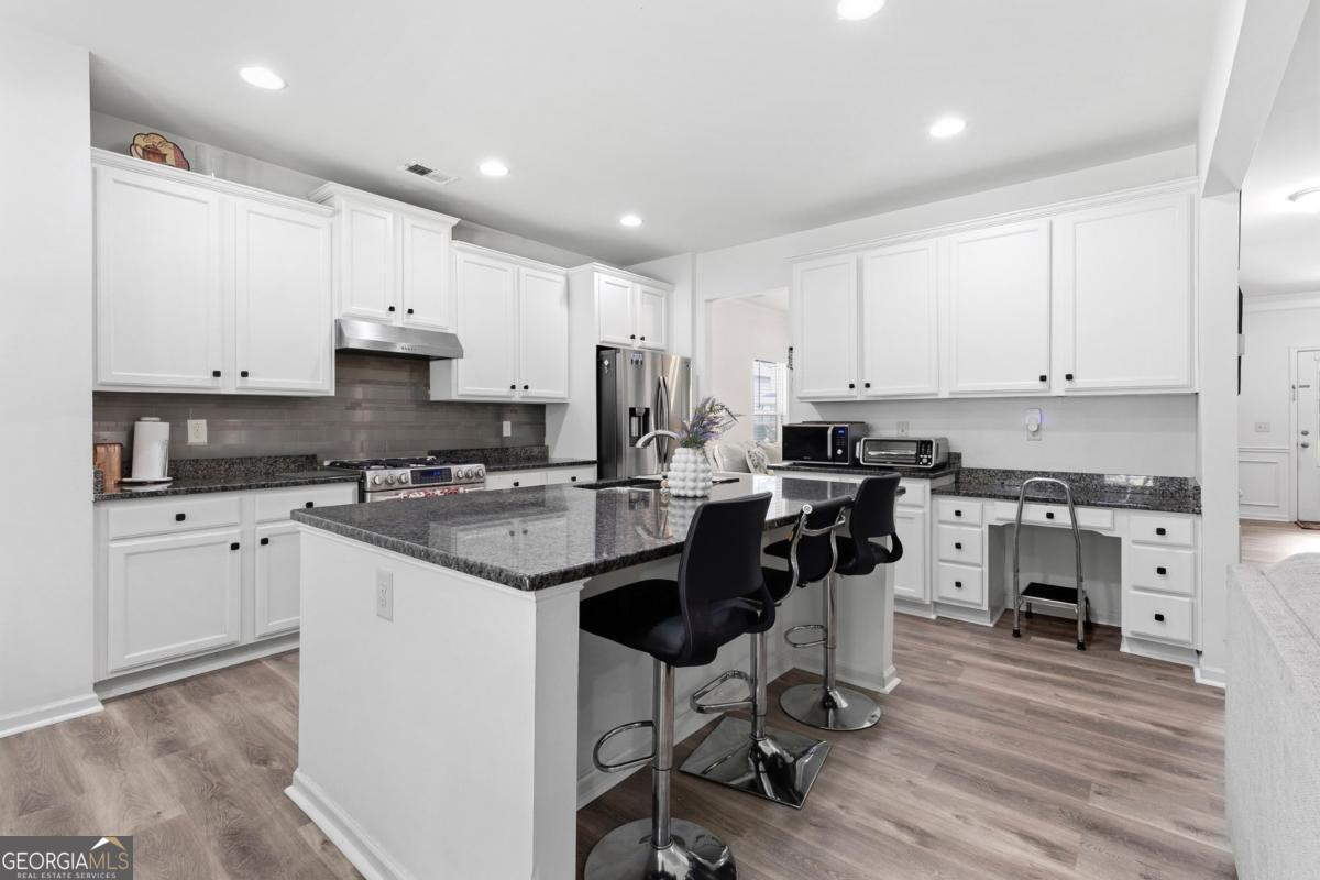 4676 Water Mill Drive Property Photo 14