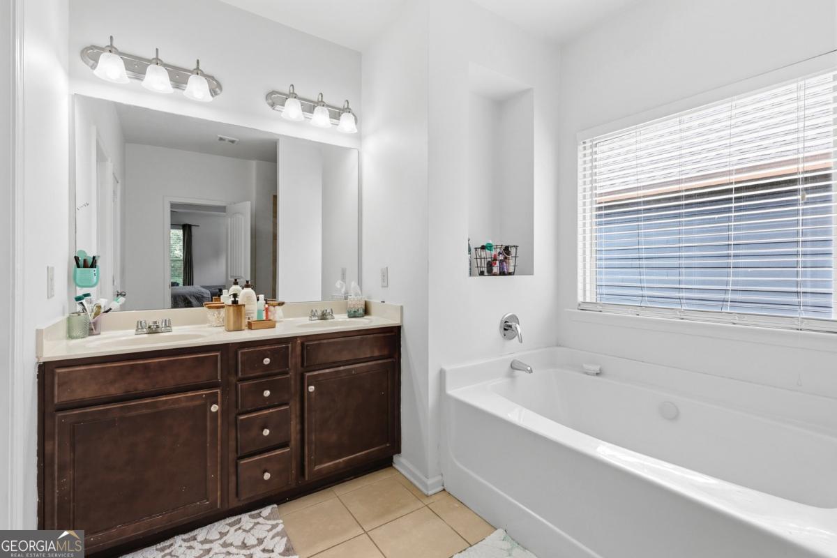 4676 Water Mill Drive Property Photo 28