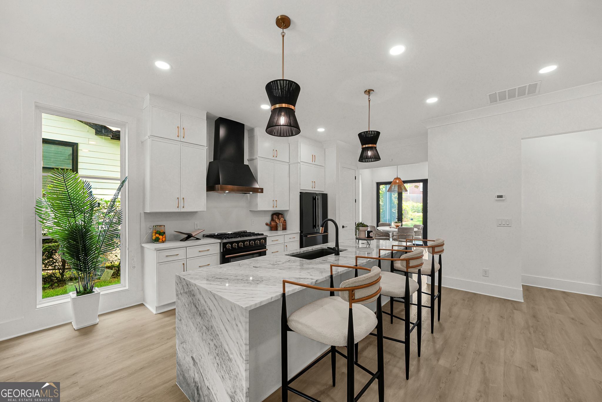 1776 S Gordon Street Sw Property Photo 7