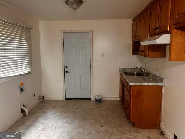 2728 Camp Road Property Photo 7