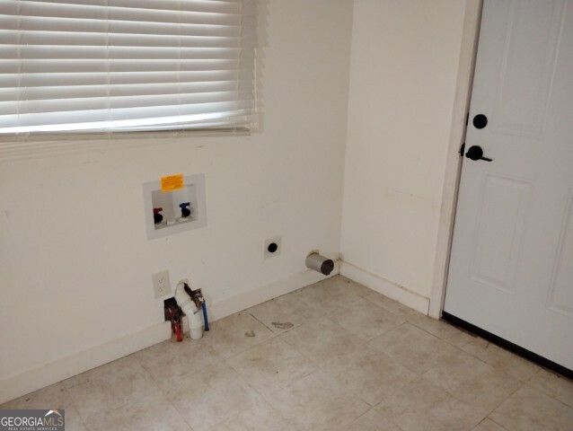 2728 Camp Road Property Photo 22