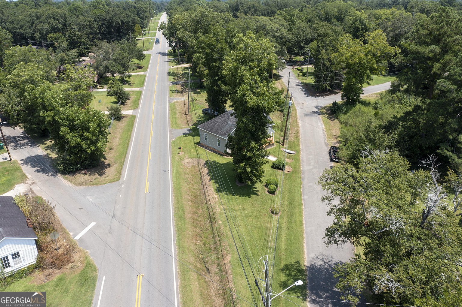 823 Cooper Drive Ne Property Photo 2